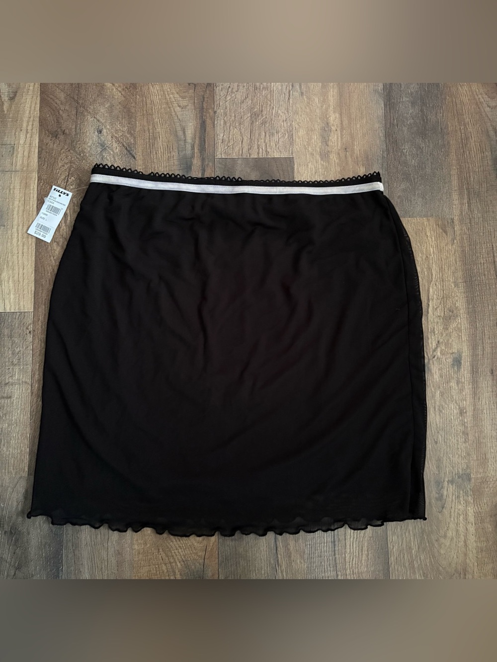 RSQ Black Mesh Mini Skirt w/ Trim and White Bow Accents, Ruffle Hem, Large, NWT - Picture 2 of 8
